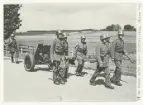 Bofors 37 mm pansarvärnskanon m/1939 under framryckning på landsväg i Skåne, år 1940.