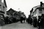 Firande av Barnens Dag i Kalmar 1935.
Larmgatan. Till vänster kvarteret Kopparslagaren, till höger 