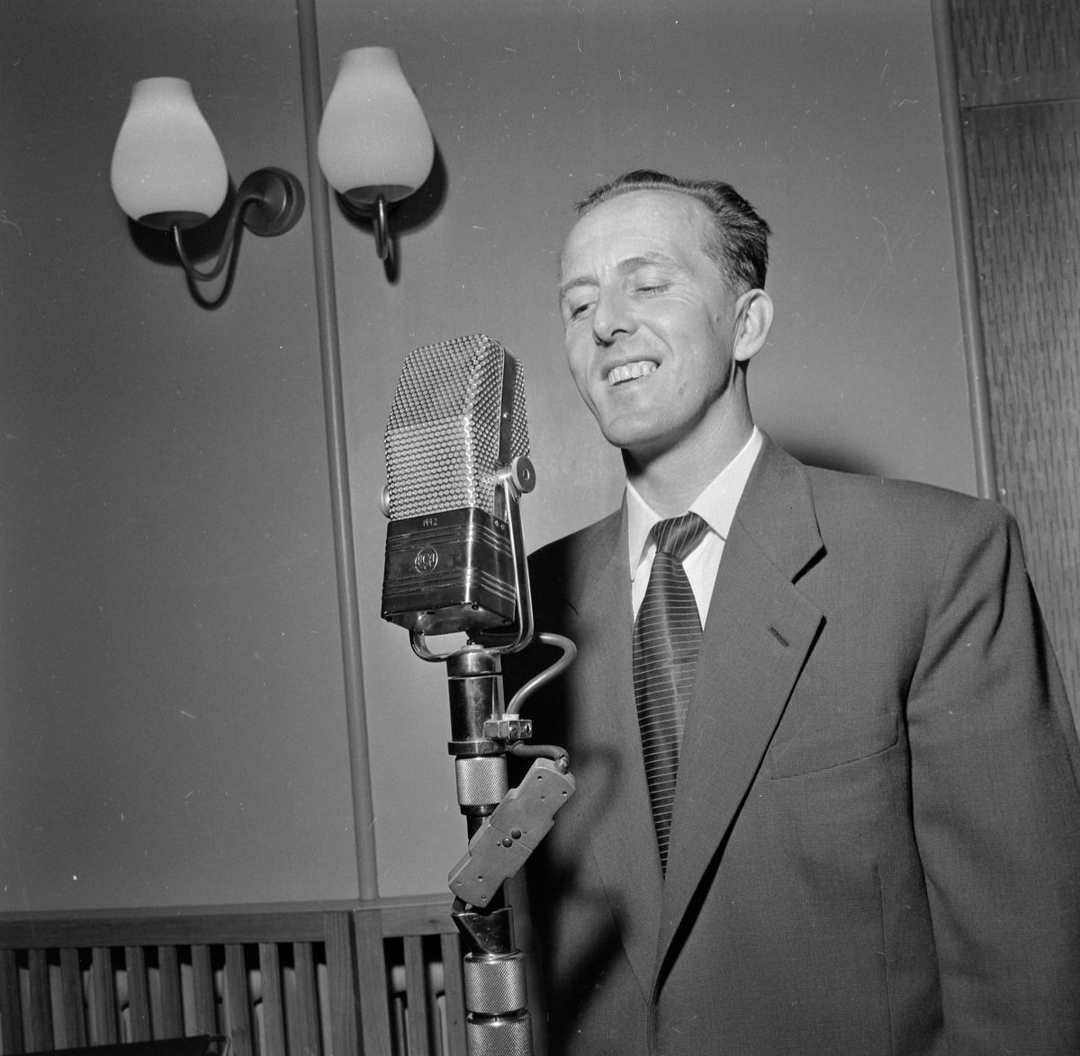 Fredrik Friis i kringkastingen