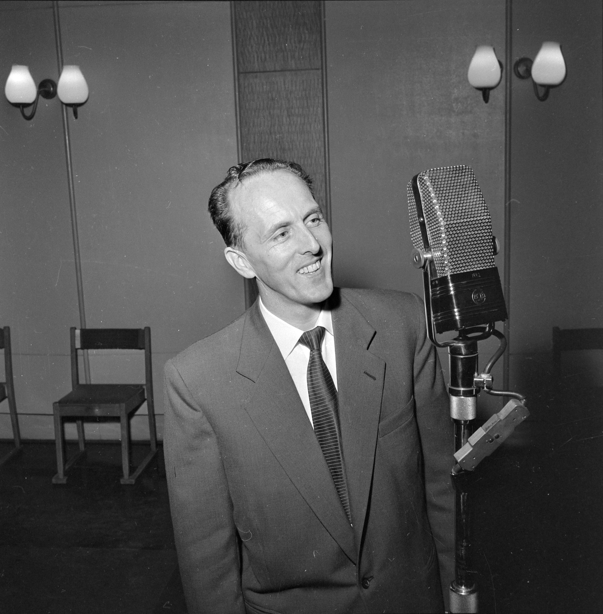 Fredrik Friis i kringkastingen