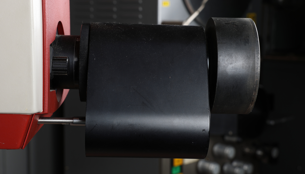 Sony Trinicom Colour Camera Modell DXC-1200P kamera, Canon TV Zoom Lens V6X 18MS 18-108mm objektiv og Max Killi stativ