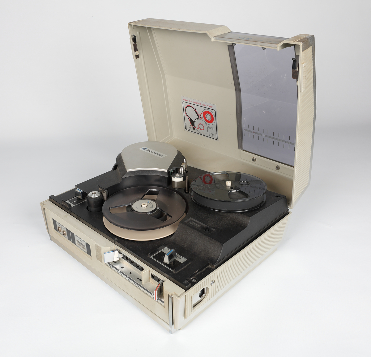 Bell & Howell PV-4500 Portable Tape Recorder