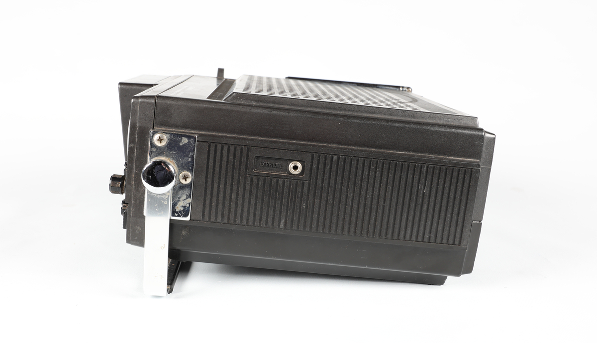 Crown 5TV-524R Bærbar TV/AM-FM 2 band radio




