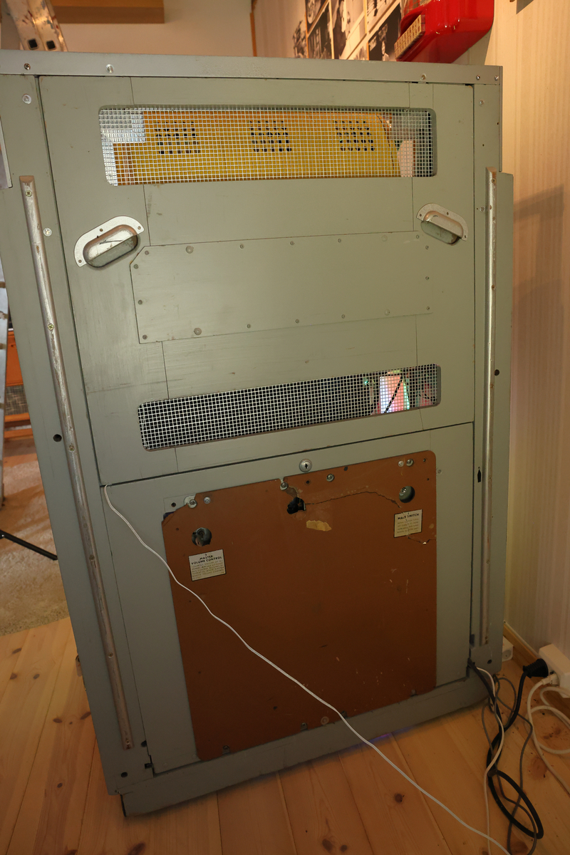 Seeburg Select-O-Matic 100 jukebox

