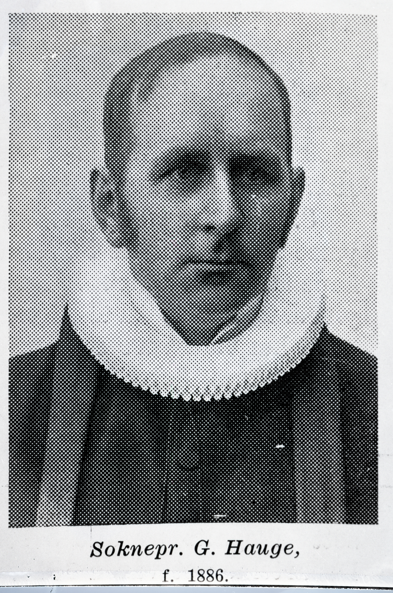 1 Sokneprest Anders Grøndahl.
2. Sokneprest Ulrik Bagge Bøcher Strøm.
3  Sokneprest Andreas Conrad Sveås
4  Sokneprest Erik Rasmus Bing
5  Sokneprest Boye Ording
6  Sokneprest Herman Ditlef Kvarving de.
7  Sokneprest Søren Seland
8  Sokneprest Gunnar Hauge
9 Sokneprest Halvor Tobias Heyerdahl
