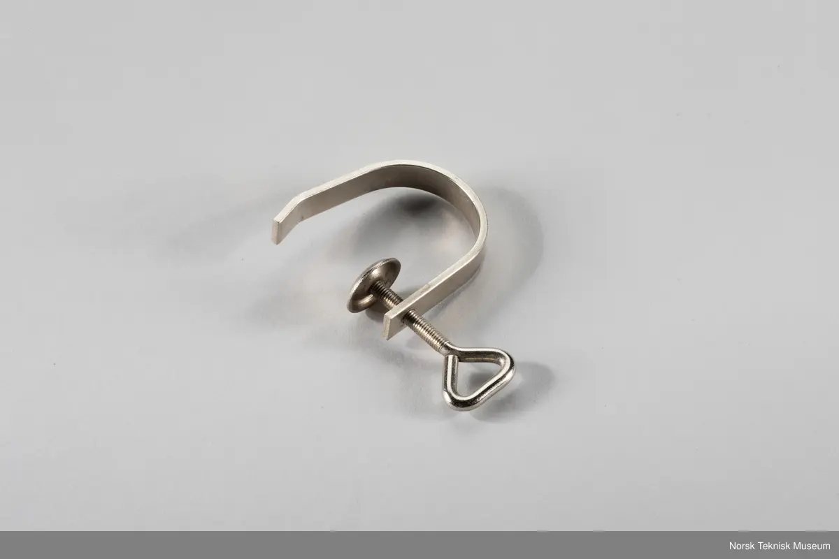 Symaskin med original eske. Bruksanvisning i esken