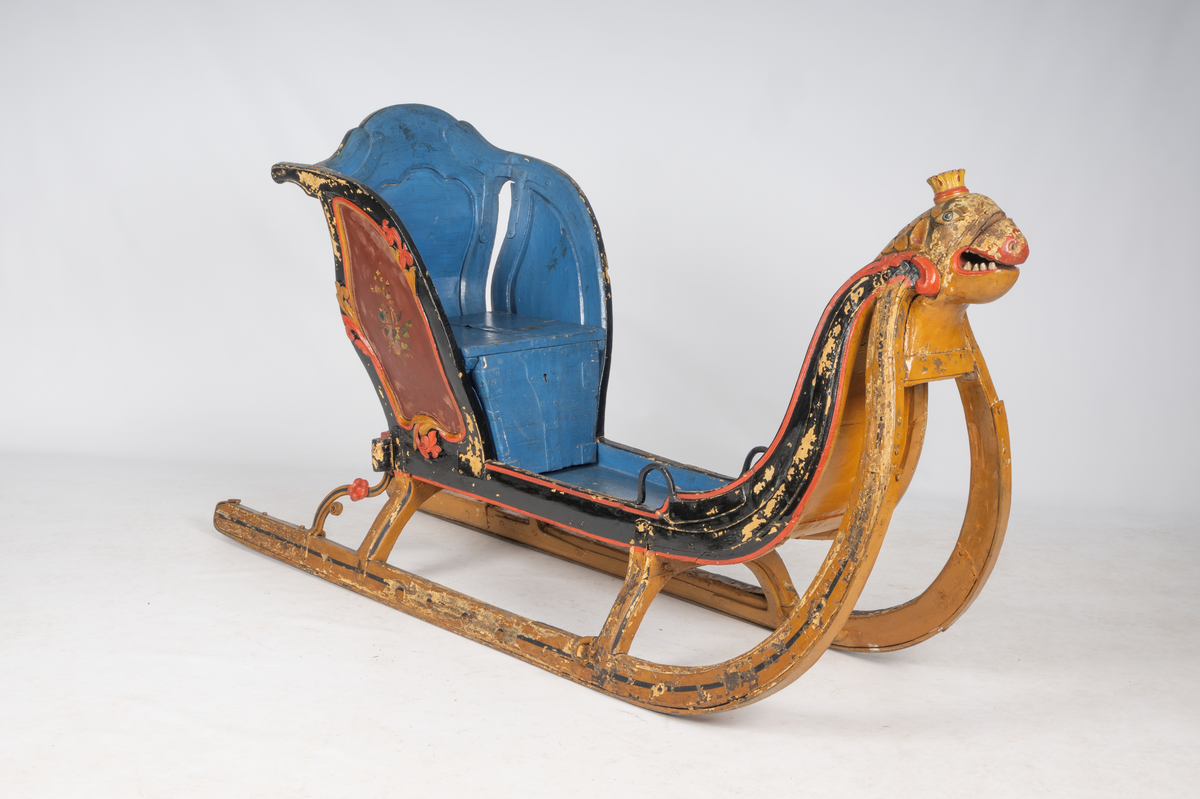 Spisslede med sledeskrin.Slede, spisslede m. skrin.