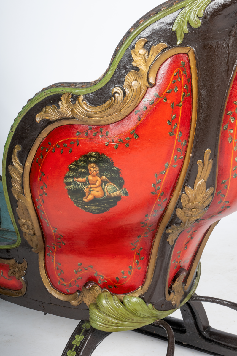 Spisslede med sledeskrin.Slede, spisslede m. skrin.