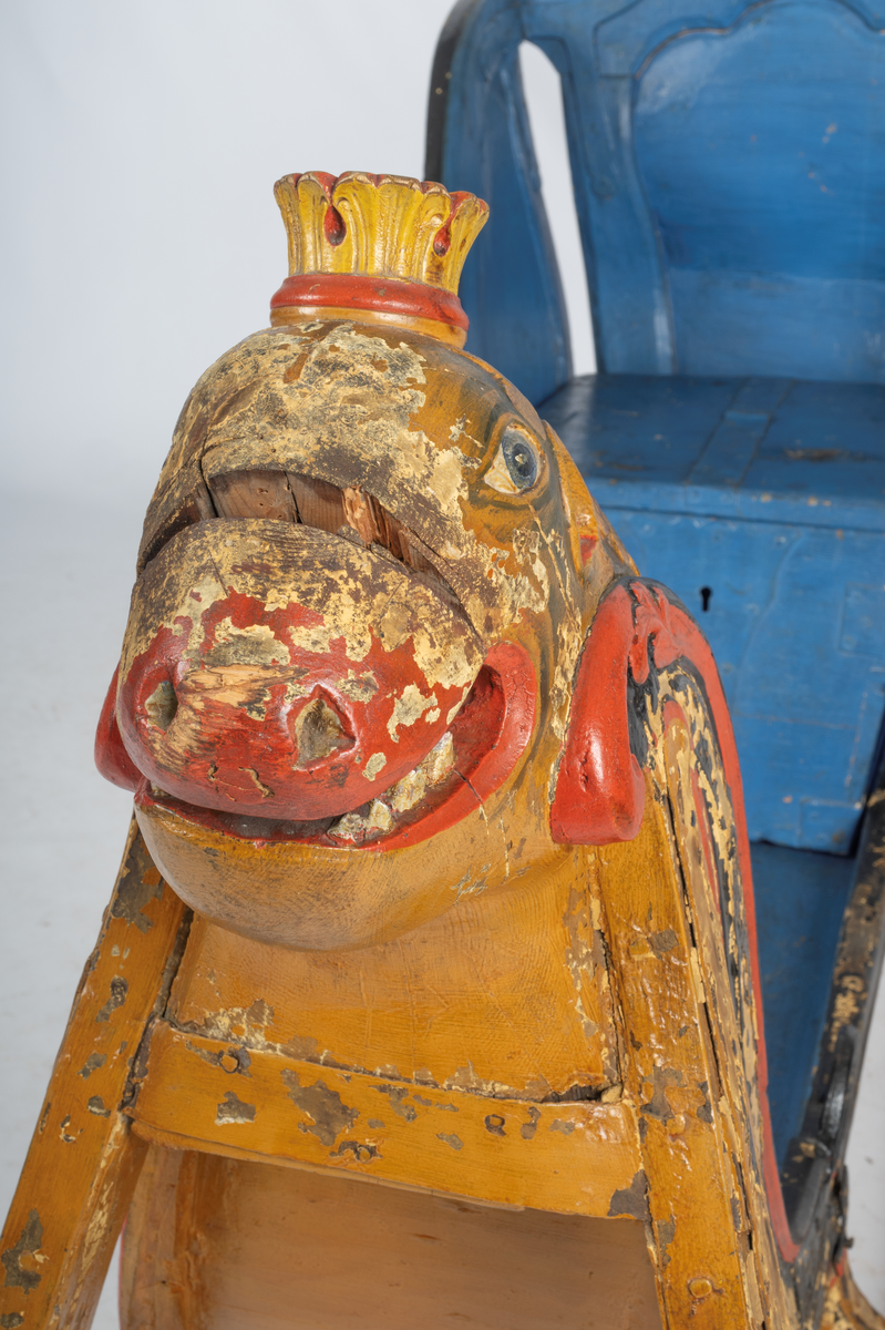 Spisslede med sledeskrin.Slede, spisslede m. skrin.