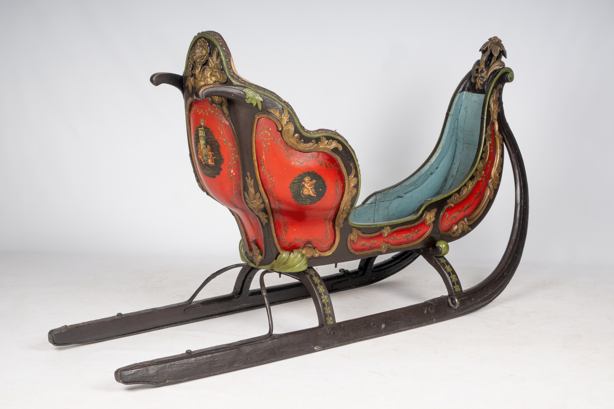 Spisslede med sledeskrin.Slede, spisslede m. skrin.