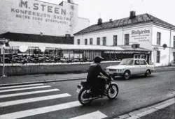 Hamar, Torggata 82, Stallgården restaurant, uteservering i b
