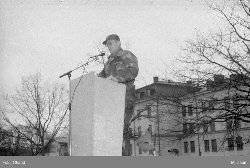 Militärbefälhavaren generallöjtnant Gustaf Welin i talarstolen.
