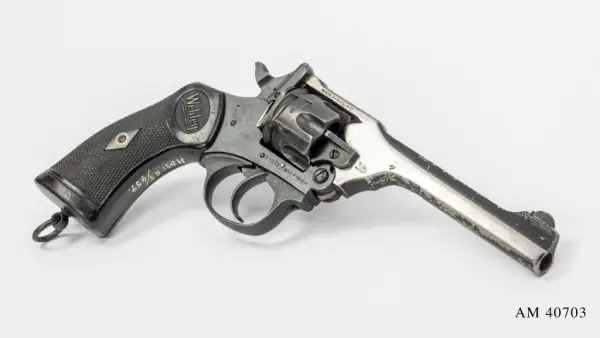 .38 revolver Webley