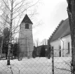 Klockstapeln till Drothem kyrka tillkom under 1700-talet och ersatte en äldre föregångare. Vitmålad sedan början av 1900-talet.