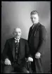 Grupporträtt. L. Larsson och Gösta Eriksson, Engberga, Berg, Hallstahammar.
Ur Gustaf Åhmans samling.