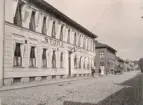 Stora Hotellet, Uddevalla. 
Stämplad i vänstra hörnet: Maria Lundbäcks Atelier. 1902.