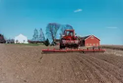 Hjermstad Gård, Såstadvegen 160, Stange. Tromling av jordene