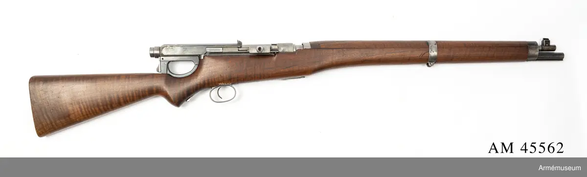 Grupp E IV.

Tillverkat i Sverige 1916 för norskt kapital. "Modellen var forarbeidet for norsk arméamunisjon, men er senare omarbeidet til engelsk ditto."

Finns inga andra exemplar kvar i Norge då de vapen som tidigare fanns blev förstörda i och med bombningarna av Voss 9 april 1940.