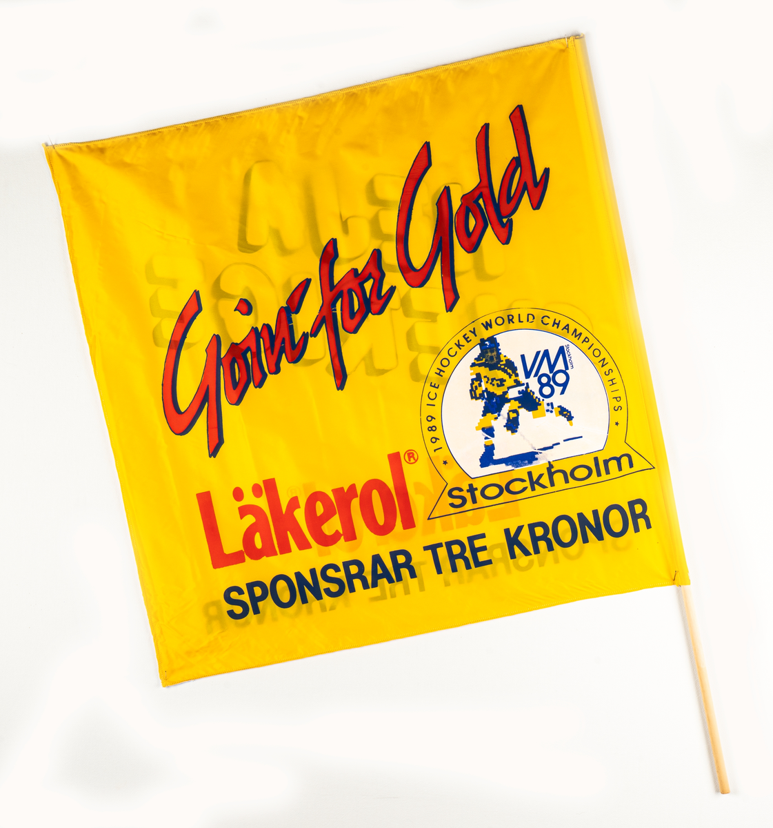Gul supporterflagga för Ishockey VM 1989.