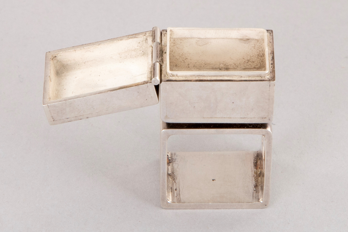 P-pillering/ Contraceptive Pill Ring [Ring]