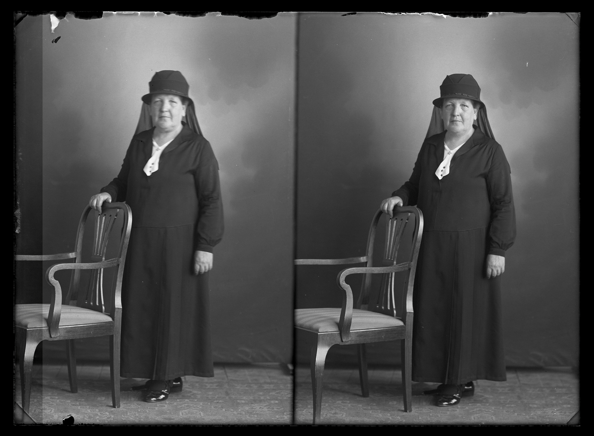 Kvinnoporträtt. Mathilda Larsson, Åsby gård, Hallstahammar.
Ur Gustaf Åhmans samling.