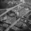 Risbrinksskolan stod färdig hösten 1959. Fotot är taget i april 1959. Skolan var ritad av arkitekt Åke Lindqvist. Från år 1964 hette skolan St Larsskolan. Åren 1995-1996 byggdes skolan om till bostäder.
Längst upp till vänster i bild ser man Vistvägen och Brokindsleden.
...

385 bilder om Linköping på 1950-talet från tidningen Östgötens arkiv. Framtidstro och optimism är ord som sammanfattar Linköping på femtiotalet. Årtiondet innebar satsningar för att förbättra linköpingsbornas livsvillkor. Bostadsfrågan och trafiklösningarna dominerade den lokalpolitiska agendan.
Bilderna digitaliserades år 2013.