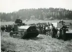 Som korpral på 2.kompaniet, Ing 1, sommaren 1936. Försök med stridsvagnshinder på Järvafältet. Stridsvagn m/1921 och okänd vagn.