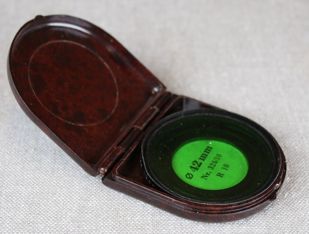 Grønt fargefilter i eske.