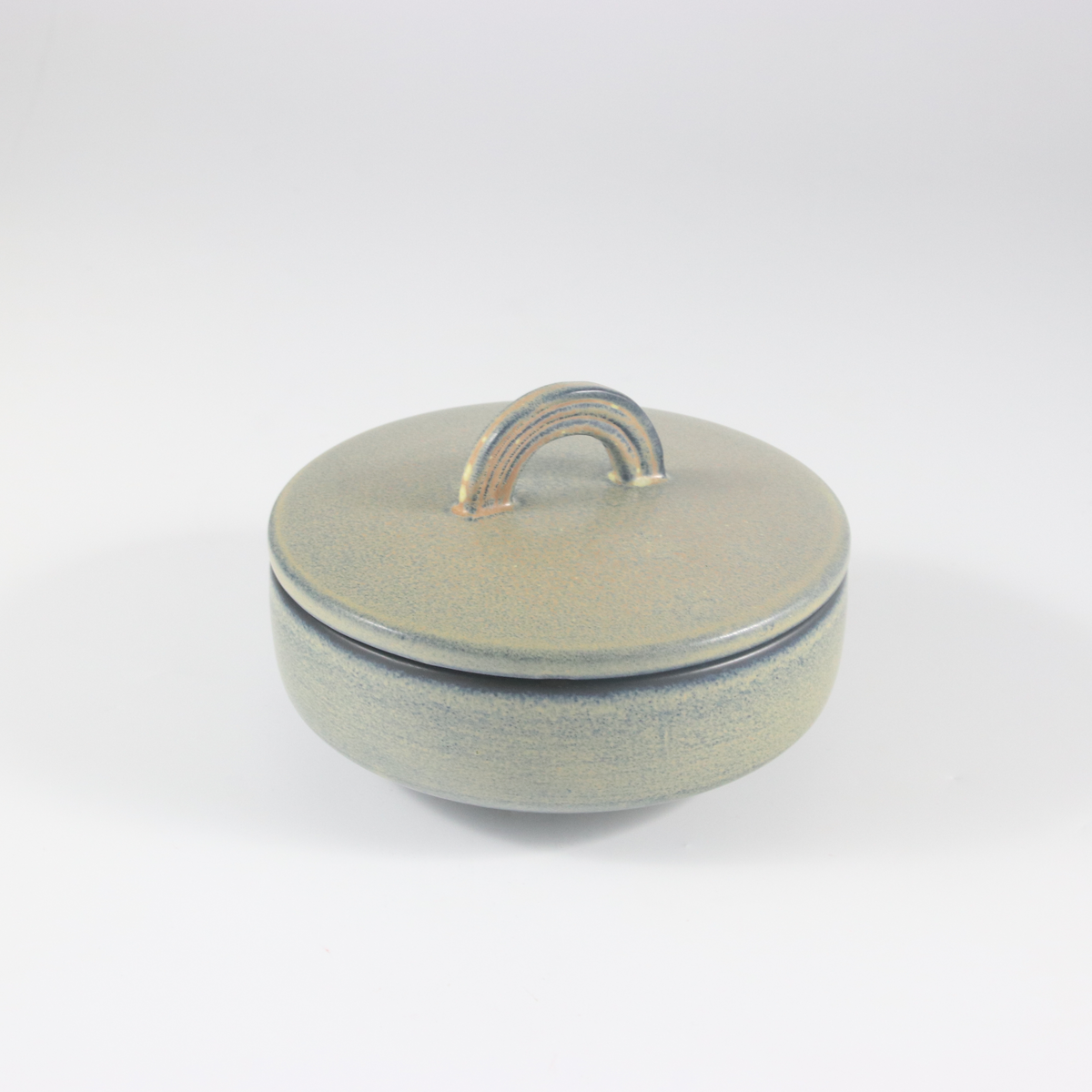 Gunnar Nylund, lockask, drejat stengods, gröngul glasyr. Rörstrands porslinfabrik, 1940-talet.