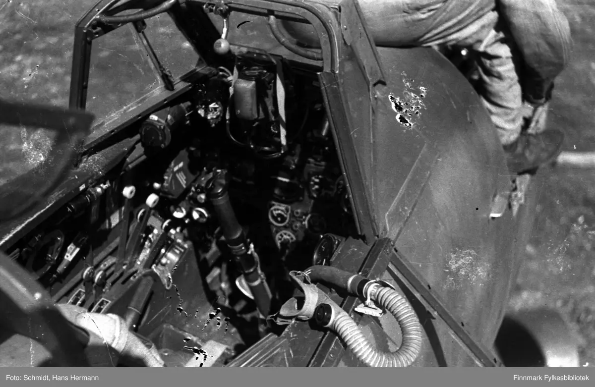 Fra kabinen på en Messerschmitt Bf 110E tilhørende 10. tunge skvadron ...
