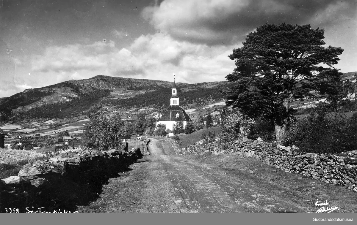Sør-Fron Kirke, Hundorp