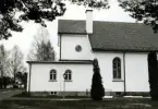 Hultsfreds kyrka, bild tagen från N, tillbyggnad vid koret efter restaurering.