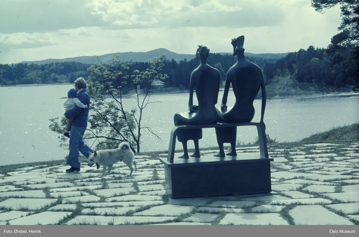 Henry Moore-utstilling på Høvikodden.
