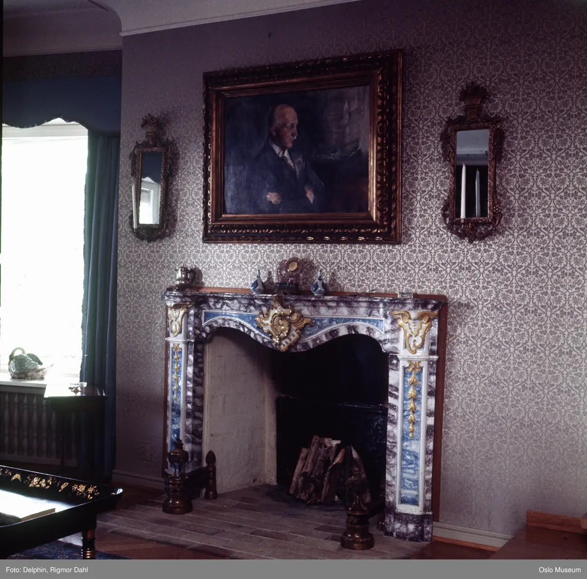 Villa Ringiåsen, interiør, stue, peis