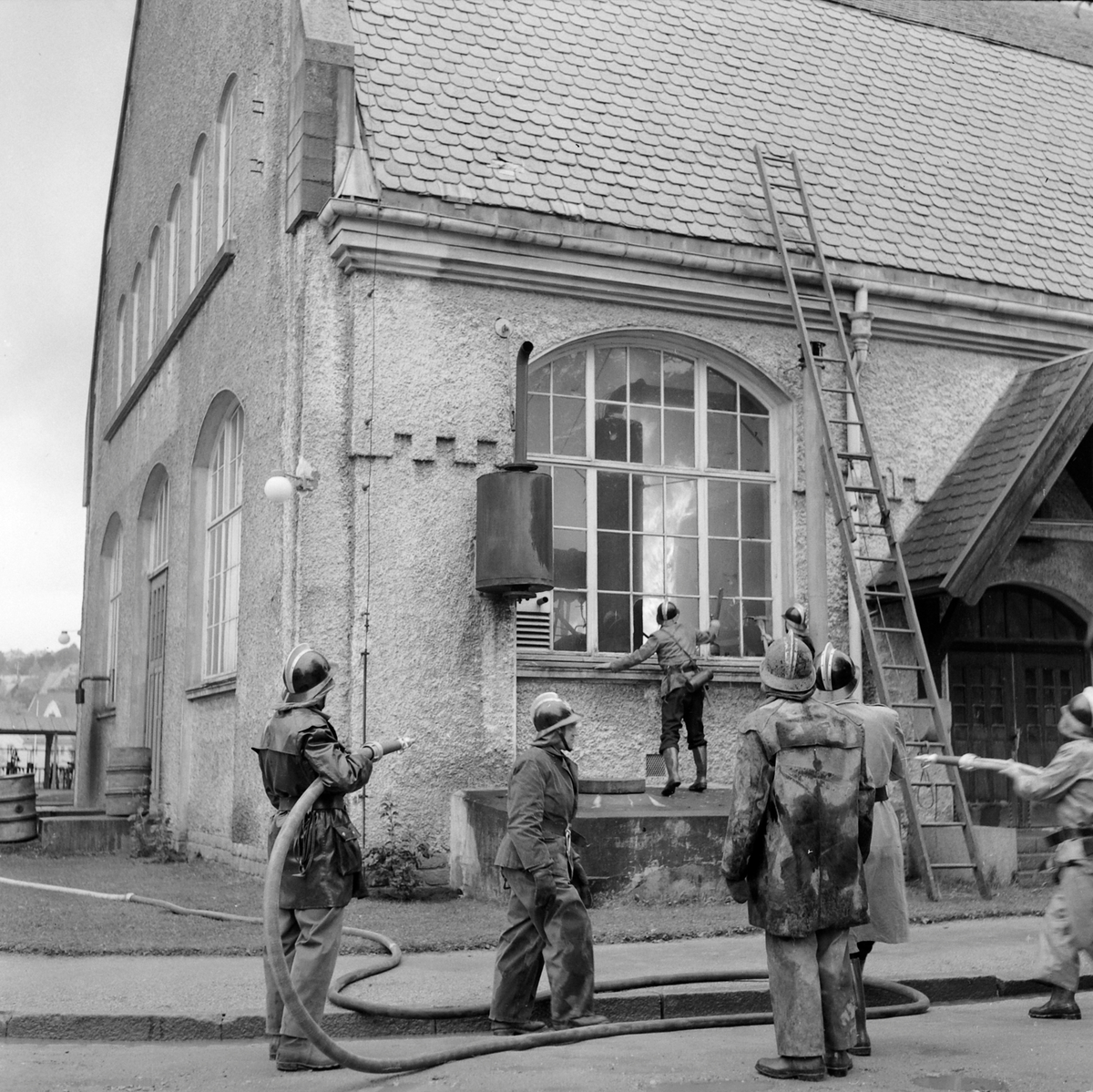 Storbrann i varmekraftlaboratoriet til NTH