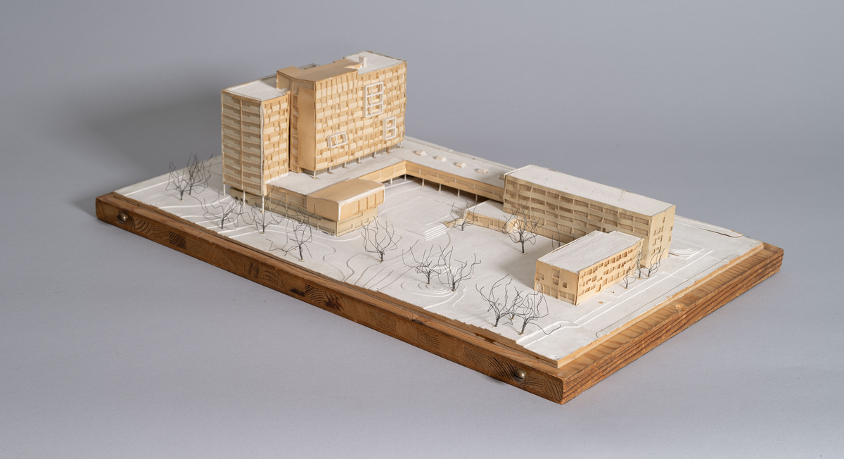 Yrkesskola för huslig utbildning och sömnad (Sankt Görans gymnasium).