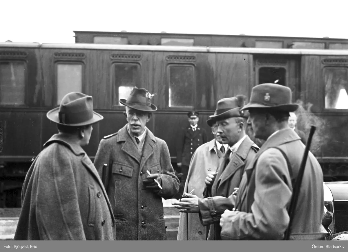 Jaktlag vid tåg

Kung Gustav V, prins Wilhelm