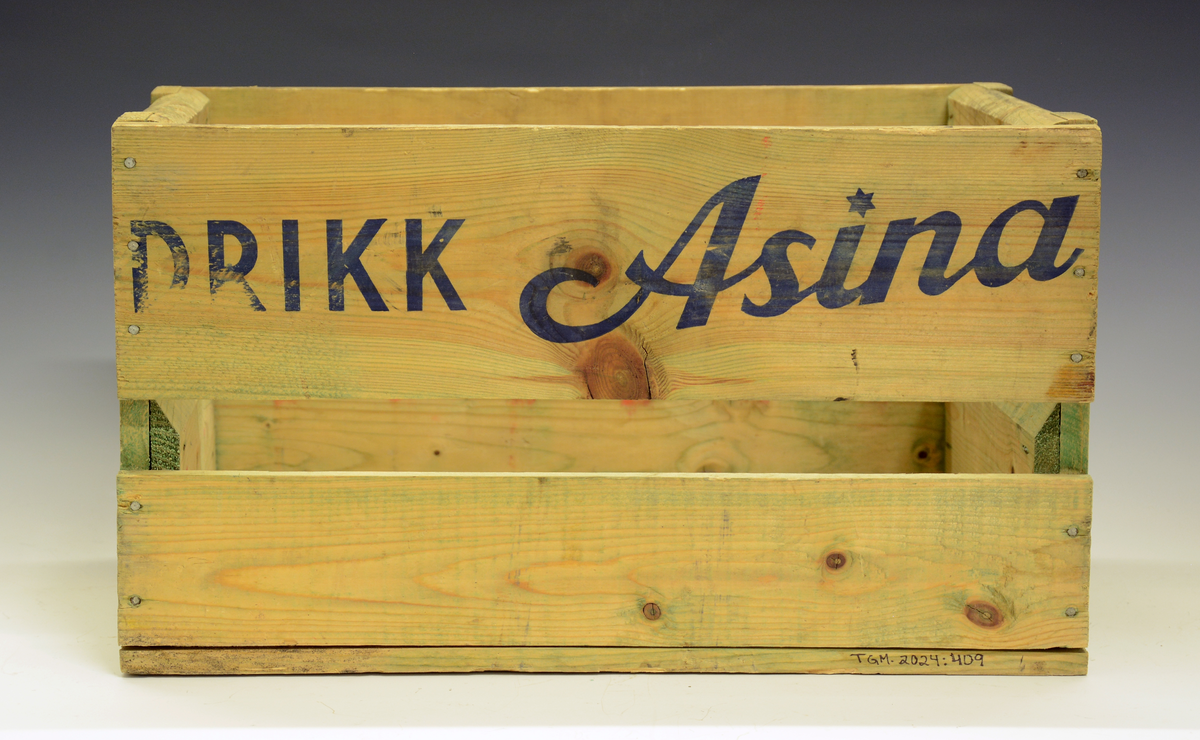 Bruskasse av tre, trykk på utsiden.