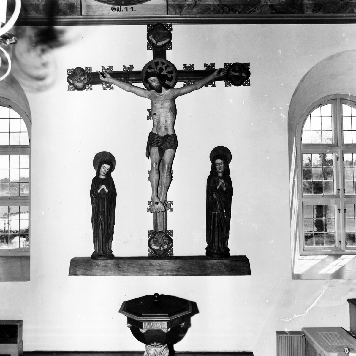 Rävinge sn, Rävinge kyrka. Kalvariegruppen från 1500-talets början, är en fin exponent för den känslomässiga inriktningen hos gotikens saknade skulptur.