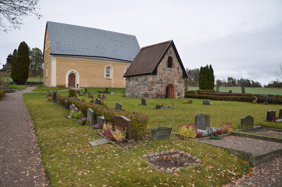 Uppsala-Näs kyrka, Uppland 2013