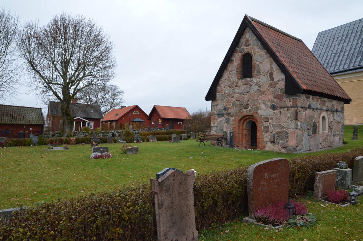 Uppsala-Näs kyrka, Uppland 2013