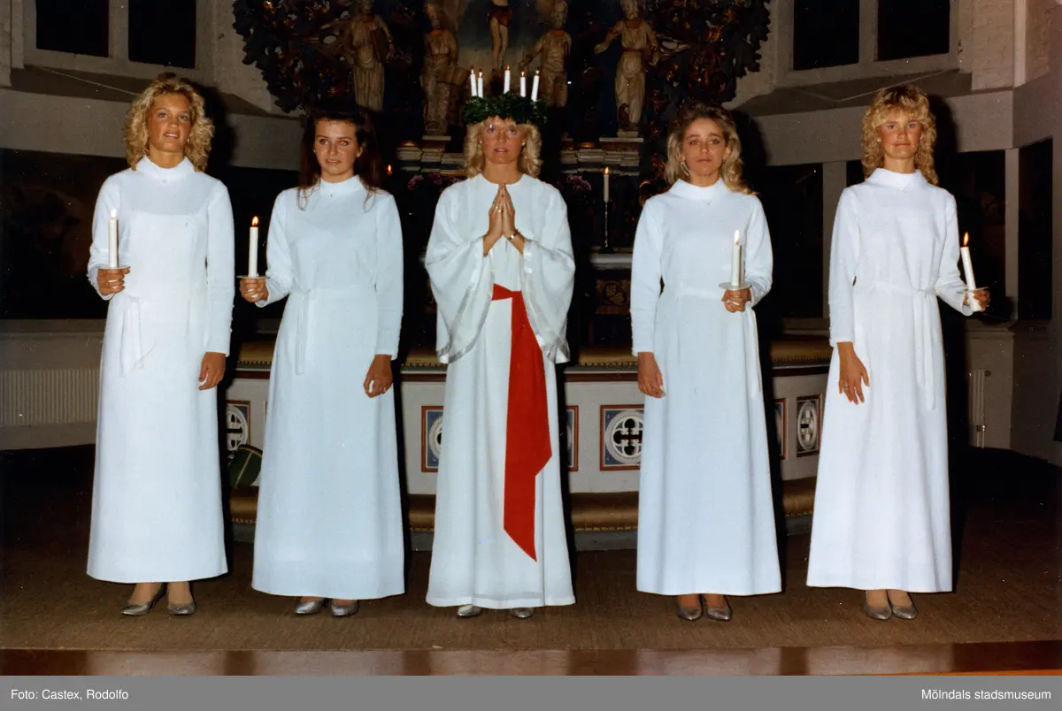 Kröningen av Mölndals Lucia i Fässbergs kyrka i december 1985.