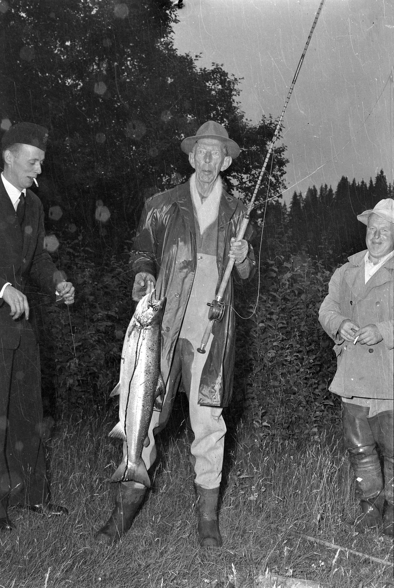 Prins Wilhelm på laksefiske i Norge