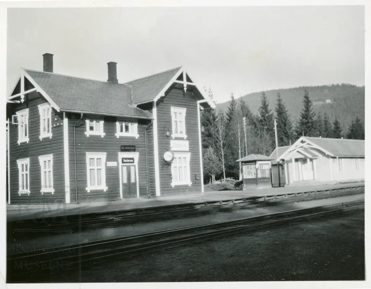 Dokka Jernbanestasjon, Nordre Land
