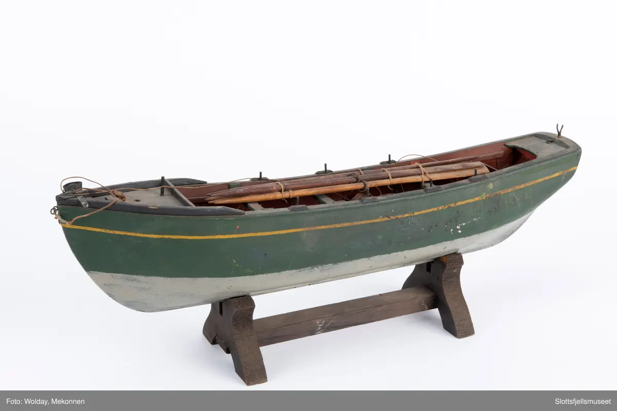 Modell av "bottlenose" robåt