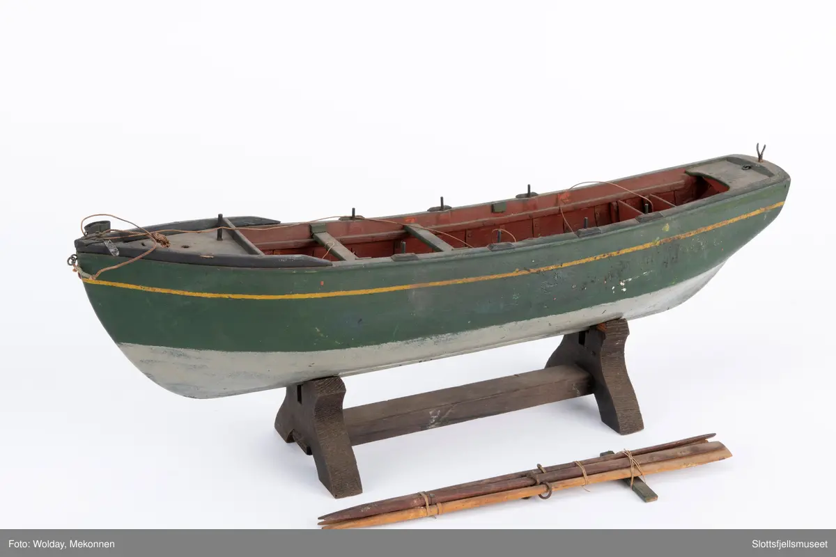 Modell av "bottlenose" robåt