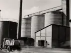 Stockholms Superfosfat Fabriks AB, Stockviksverken söder om Sundsvall. Silos vid Stockvikskajen.