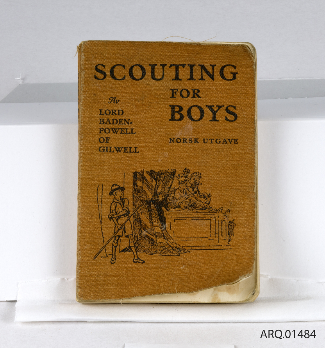 Engelskspråklig bok om speiding.