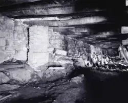 Hamar, Storhamar gård, Storhamarlåven, interiør i kjelleren 