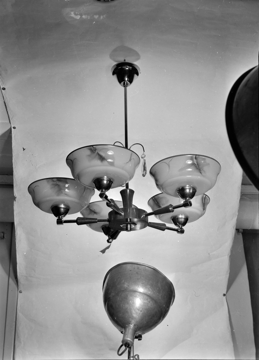 Div. lamper fra E. Fjeldseth A/S